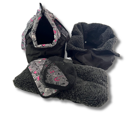 Für Hunde bis ca. 7kg / Wetterfeste Hundetasche "Pfotenliebe" mit abnehmbarem Fensternetz Gr. L