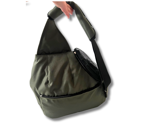 Für Hunde bis ca. 5kg / Sling-Wintertasche "Olivgrün" mit abnehmbarem Fensternetz / Gr. M