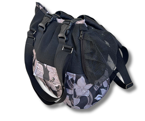 UNIKAT Sommertasche-Rucksack Gr. S für kleine Hunde bis 2,5 kg mit Fensternetz
