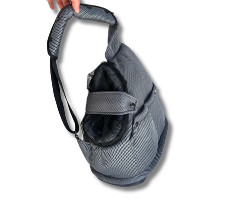 Sling-Hundetasche für kleine Hunde mit extra 4 cm Bodenfach aus wetterfestem Oxford-Stoff