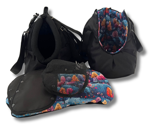 3-in-1 Hundetasche Zauberwald in Schwarz mit farbigem Wald-Inlay, Fensternetz und Zubehör für Hunde bis 5 kg