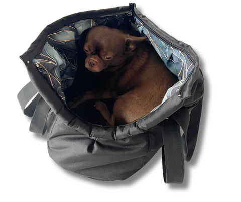 Für Hunde bis ca. 5kg / Wintertasche "Dark Forest" mit abnehmbarem Fensternetz / Gr. M