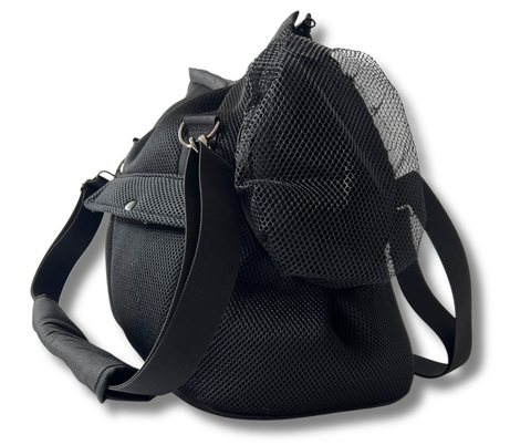 Schwarze Sommertasche für kleine Hunde bis 5 kg mit Fensternetz und abnehmbarem Gurt
