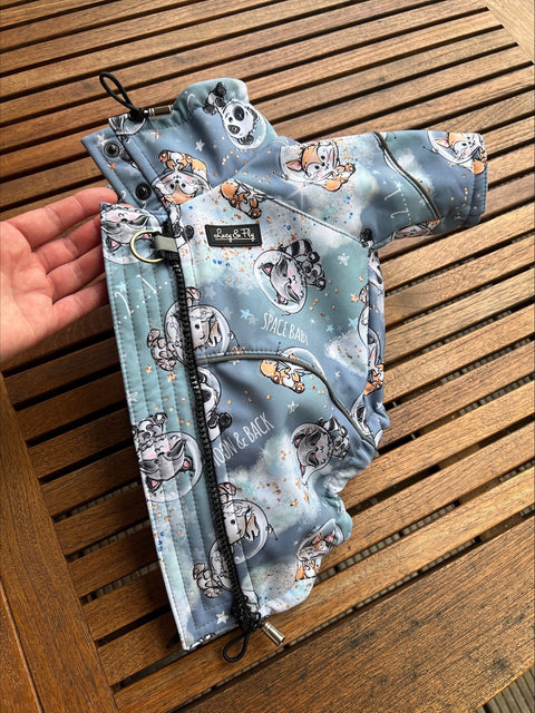 Wasserdichte Softschell - Stoffe. Für Ihre Bestellung bitte PN.