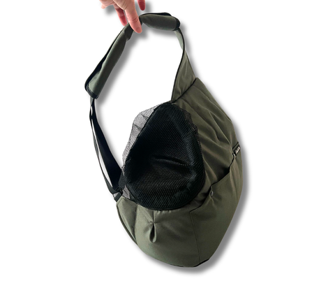 Für Hunde bis ca.2,5kg / Sling-Wintertasche "Olivgrün"  mit abnehmbarem Fensternetz / Gr. S
