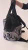 Video einer UNIKAT Sommertasche-Rucksack für kleine Hunde bis 2,5 kg mit Inlay, Fensternetz, Sicherheitskarabiner und flexiblen Tragemöglichkeiten